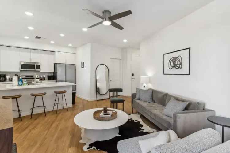 Rent Apartments in Culdesac Tempe with Free Rent and Amenities