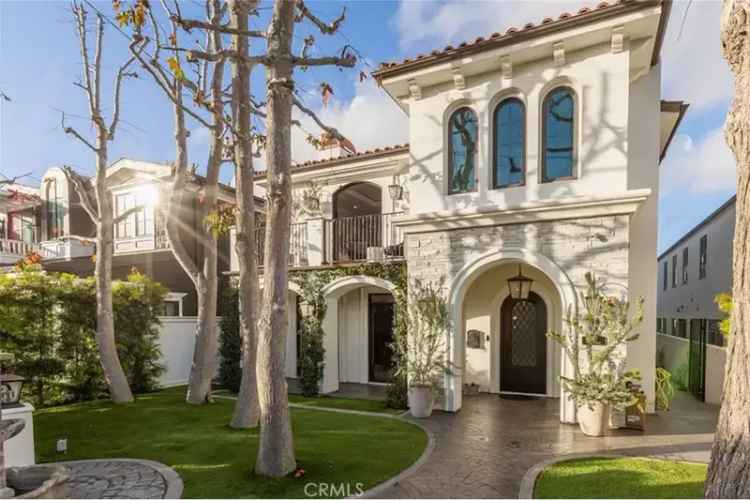 House For Sale in 717, 35th Street, Manhattan Beach, California