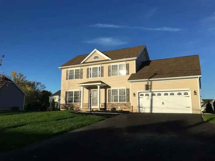 Rent a Family Home in North Colonie with 3 Bedrooms and Spacious Garage