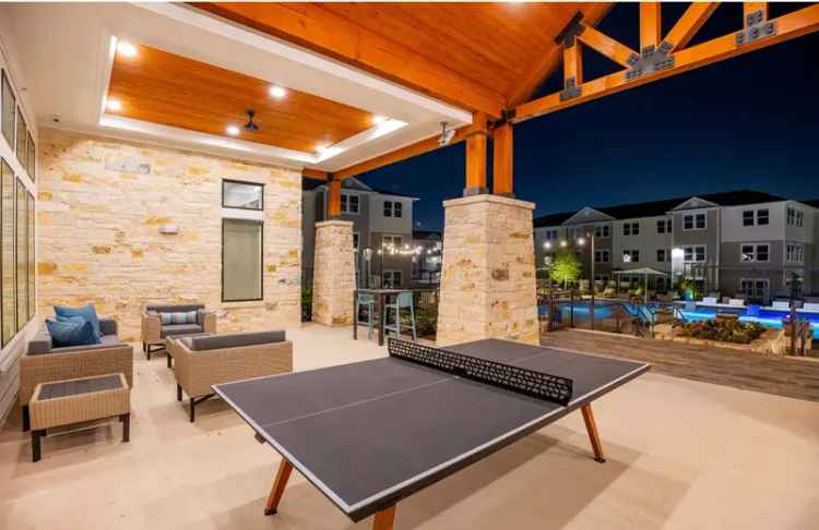 Rent Apartments in Allora Alamo Heights with Upscale Amenities