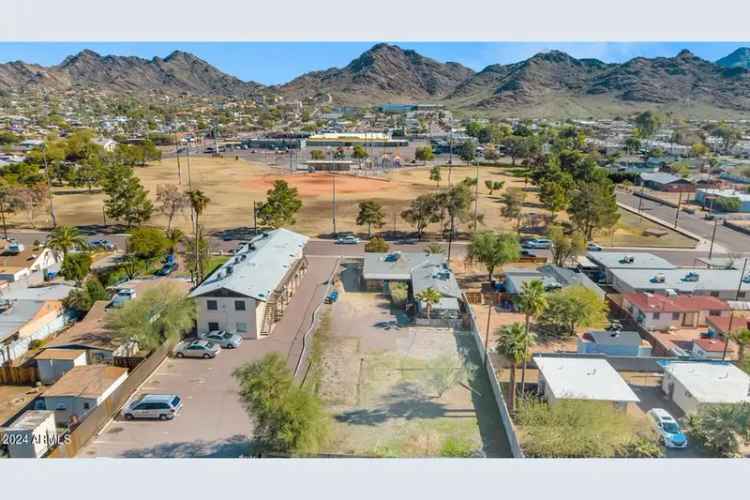 Investment Opportunity Duplex with Fourplex Potential in Sunnyslope Phoenix