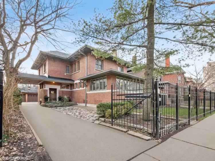 Buy Historic Prairie Style Home in Chicago with Architecturally Significant Features