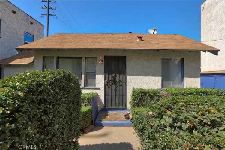 House For Sale in 1641, Locust Avenue, Long Beach, California