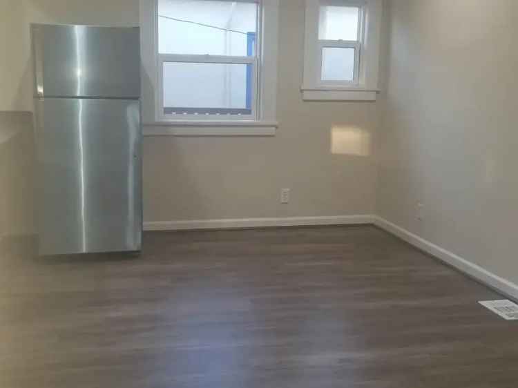 Rent Stunning Apartment in Berkeley with 4 Bedrooms and 2 Bathrooms