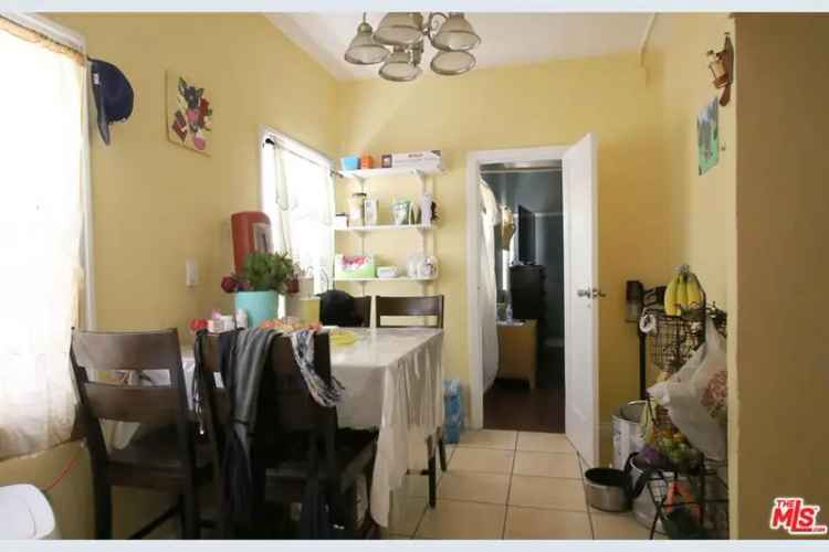 Investment opportunity apartment in West Adams Heights with multiple units