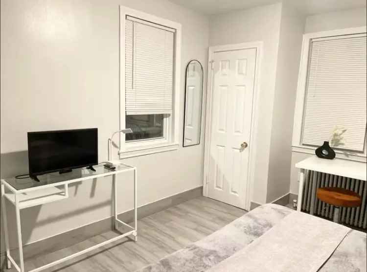 Rent Apartment Unit with Modern Features on 1st Floor