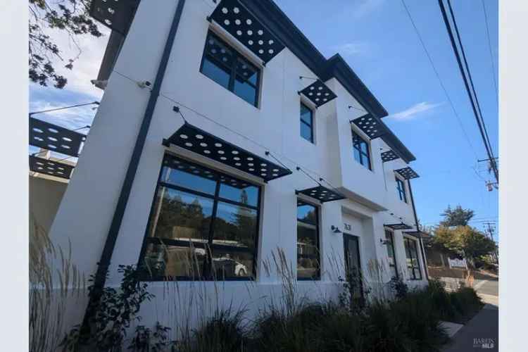 Buy House in Downtown Sebastopol with Modern Features and Immediate Move In