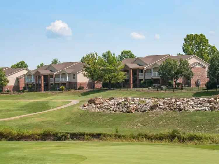 Rent Apartments at The Greens at Shawnee Kansas with Great Amenities