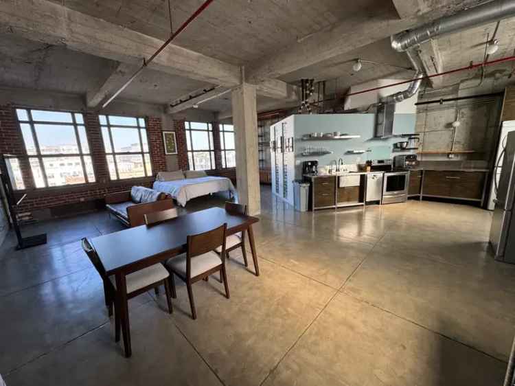 Rent Unique Apartment Loft in Downtown Long Beach with Modern Amenities