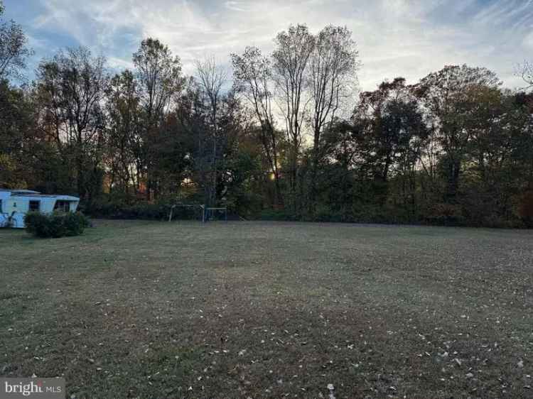 Build Your Dream Home on Prime 7 Acre Lot Near City Limits