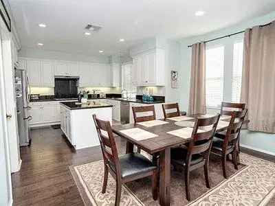 Rent Beautifully Maintained House with Lake Community Amenities in Temecula