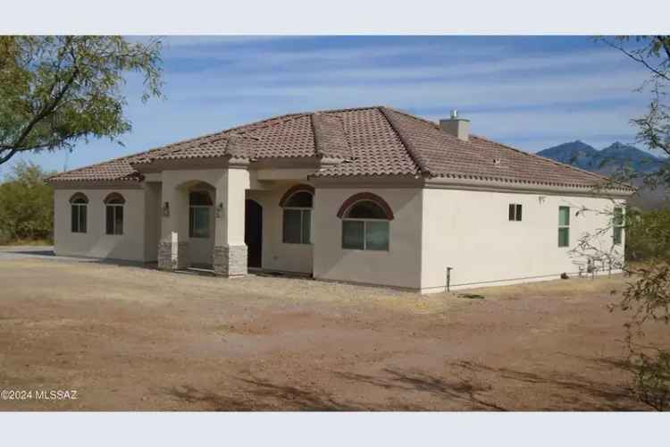 Rent 4 Bedroom Custom Home in Tubac with Mountain Views