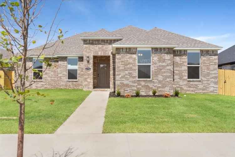 House For Sale in Fayetteville, Arkansas