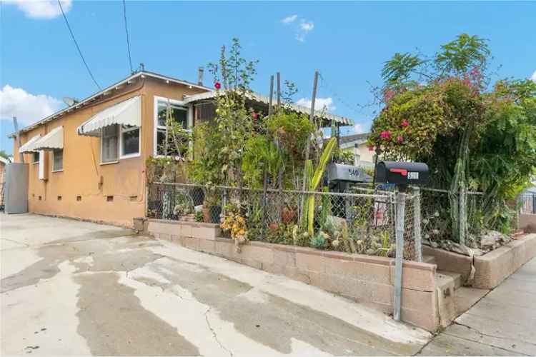 Buy Duplex in San Pedro with Recent Updates and Two 2bed/1bath Units