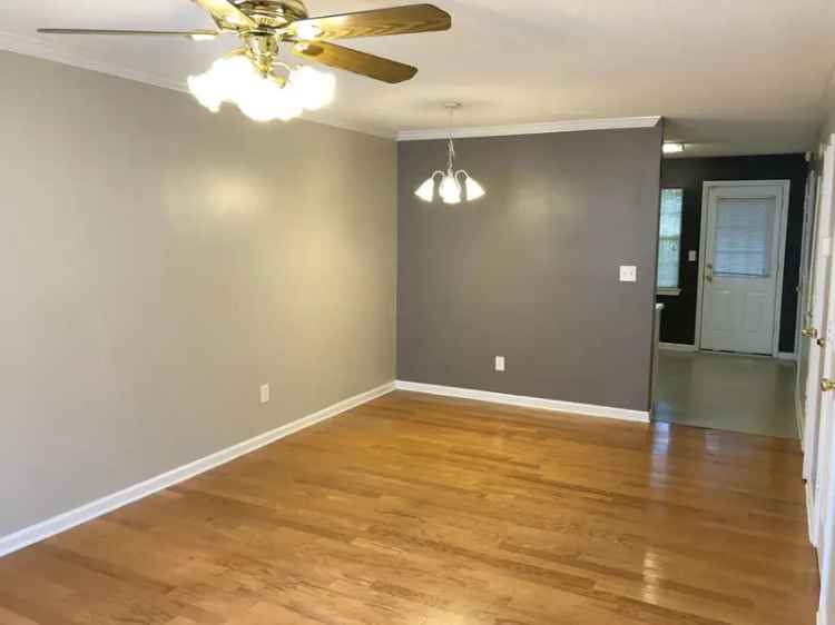 Rent 2 Bedroom Condo Near UGA with Private Bathrooms and Deck