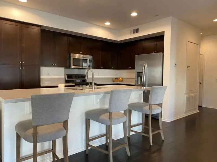 Rent Elegant 2 Bedroom Condo in 360 Southbay Complex El Segundo