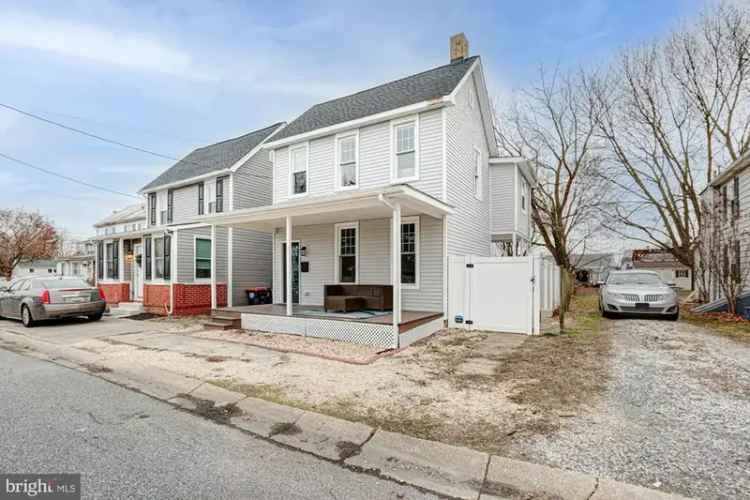 Buy Colonial Home in Downtown Middletown with Modern Amenities