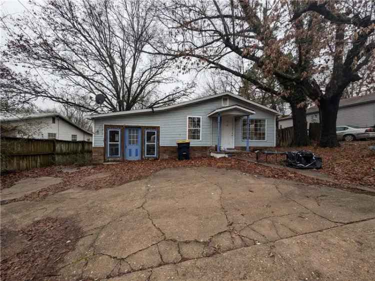 House For Sale in 706, South Ash Street, Harrison, Arkansas