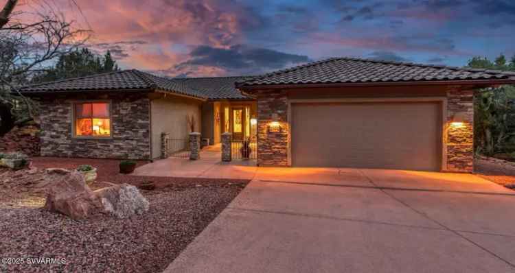 Buy Southwestern Home with 4 Bedrooms in West Sedona No HOA