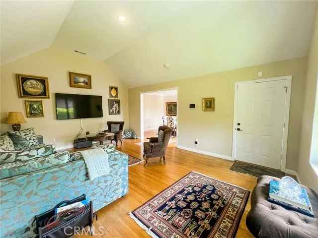 House For Sale in 542, North Kilkea Drive, Los Angeles, California