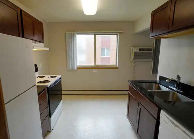 Rent Apartments in Como Park Neighborhood with Great Amenities