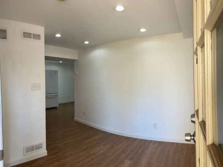 Apartment for Rent with Independent Entrance in Safe Neighborhood