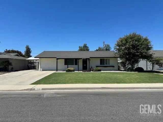 House For Sale in 713, Cherry Hills Drive, Bakersfield, California