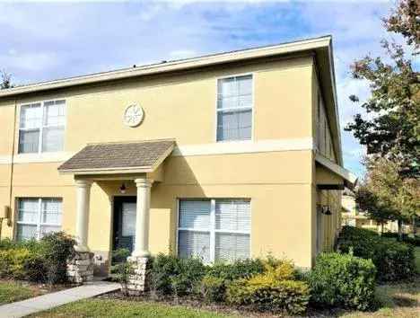 Rent Townhouse in Valrico with 3 Bedrooms and Resort Style Pool