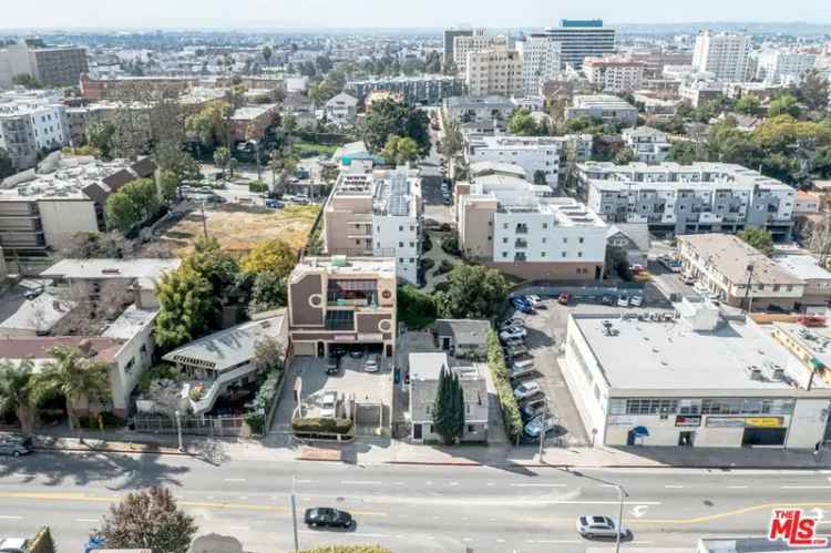 House For Sale in 2352, West 3rd Street, Los Angeles, California