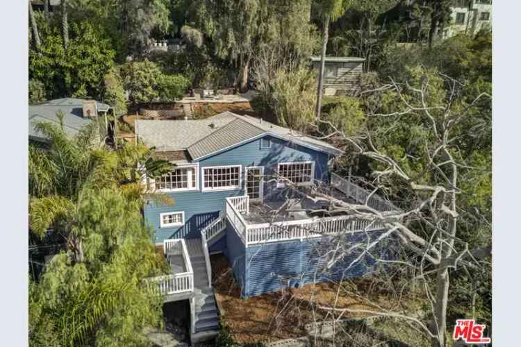 Buy charming home with stunning views in Silver Lake Reservoir