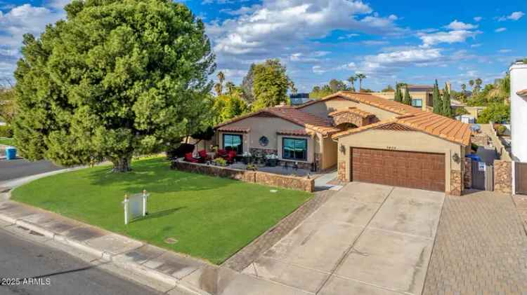 Expansive buy house overlooking Desert Horizon Park with resort-style features