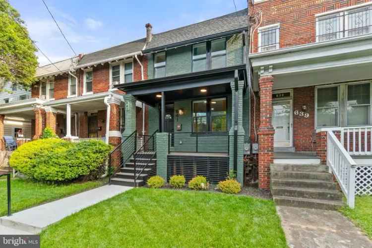 House For Sale in 641, Franklin Street Northeast, Washington, District of Columbia