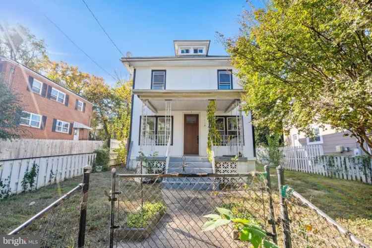 House For Sale in 6210, 8th Street Northwest, Washington, District of Columbia