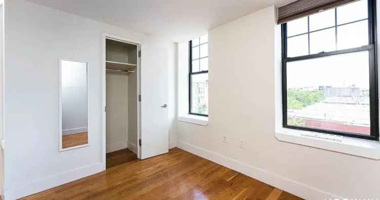 Rent Duplex Apartment in Prime Bedford Stuyvesant with Modern Features