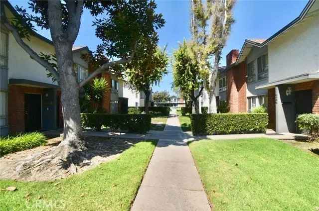 House For Sale in 16574,16576,16578,16580,16582, Montego Way, Tustin, California