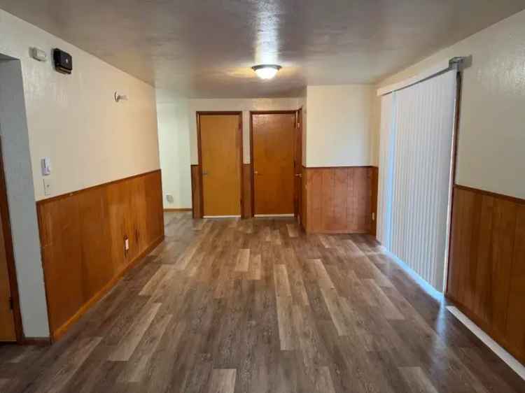 Rent House in Lakewood Robin Hood Estates with 3 Beds and Bonus Room