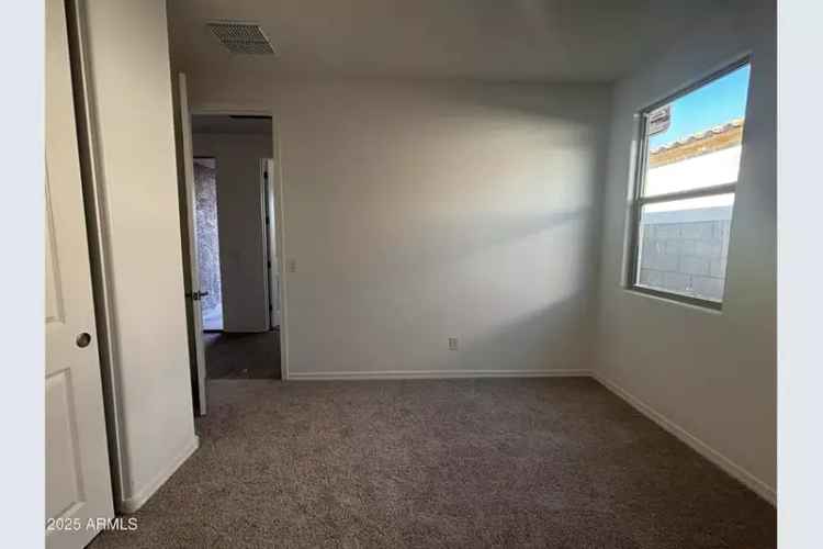 House For Sale in Phoenix, Arizona