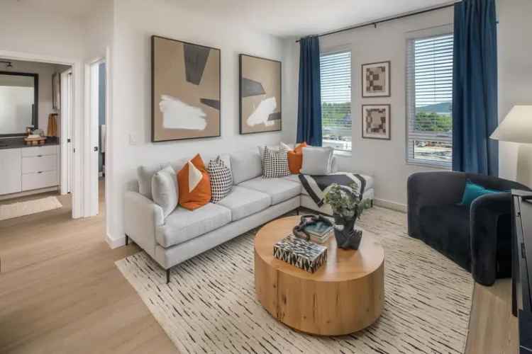 Rent Luxury Apartments in South Waterfront with Modern Amenities