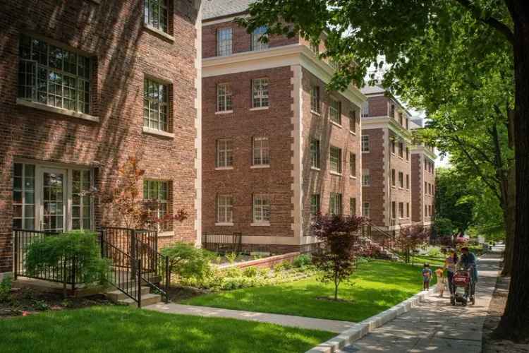 Rent Modern Apartments in Woodley Park with High-End Amenities