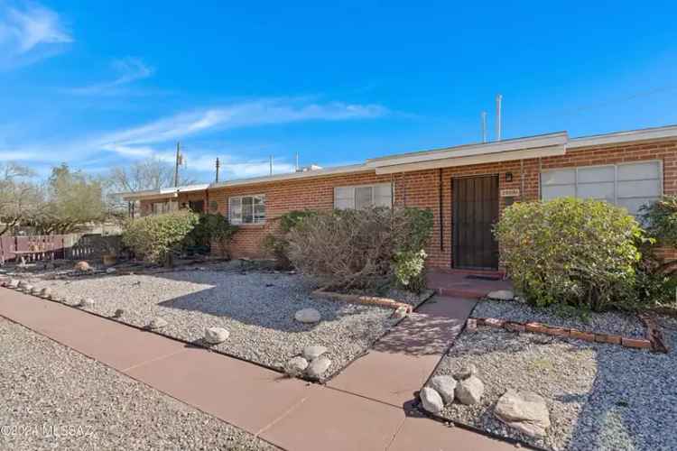 Investment Opportunity Duplex near University of Arizona