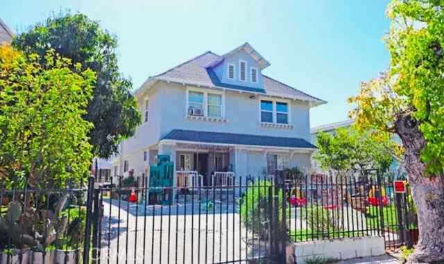 House For Sale in 1744, 23rd Street, Manhattan Beach, California