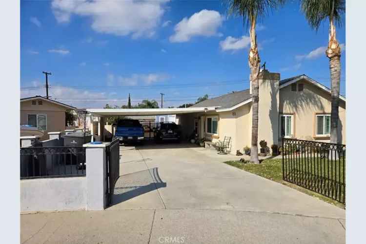 Buy La Sierra South House with Pool and Custom Features