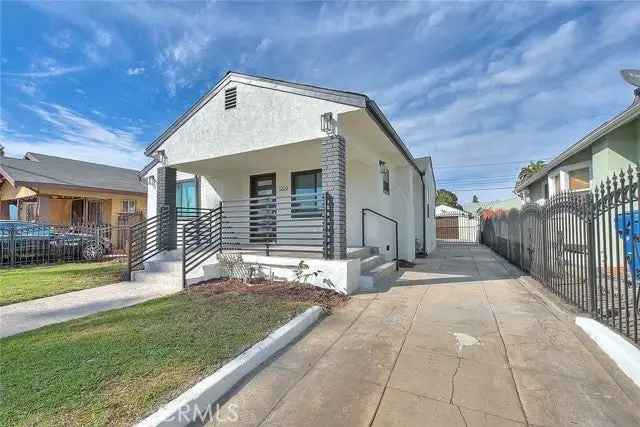 House For Sale in 1209, West 51st Place, Los Angeles, California