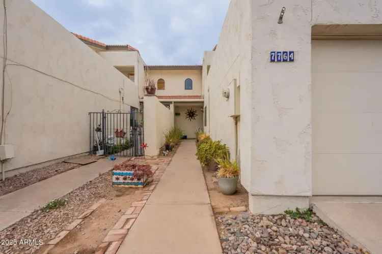 Buy Townhouse in Phoenix with Rooftop Balcony and Spacious Bedrooms