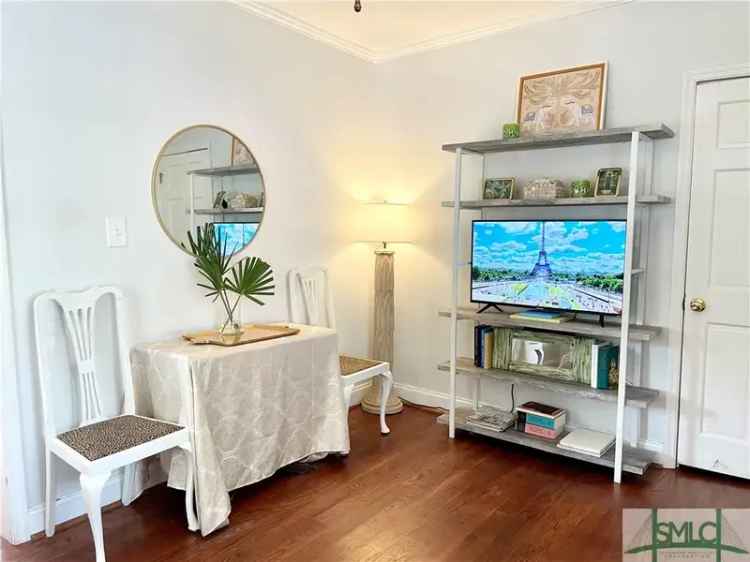 Rent Apartment Unit in Downtown Savannah with Historic Charm and Modern Amenities