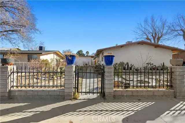 House For Sale in Lancaster, California