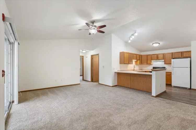 Rent Woodland Park Apartments Quiet Convenient Wisconsin Dells Living