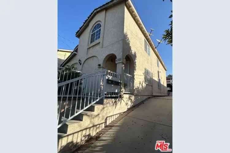 Buy Duplex in Silver Lake Echo Park with Great Income Potential