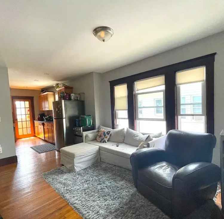 Rent Huge Renovated 6 Bedroom Apartment in Medford