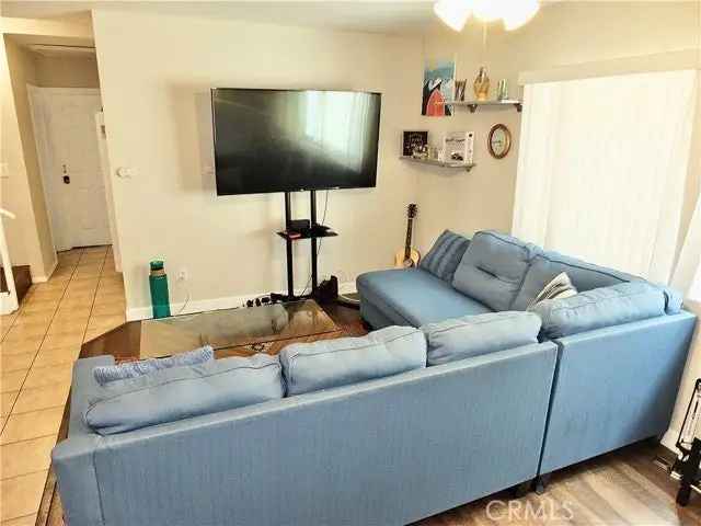 House For Sale in 446, East Silva Street, Long Beach, California